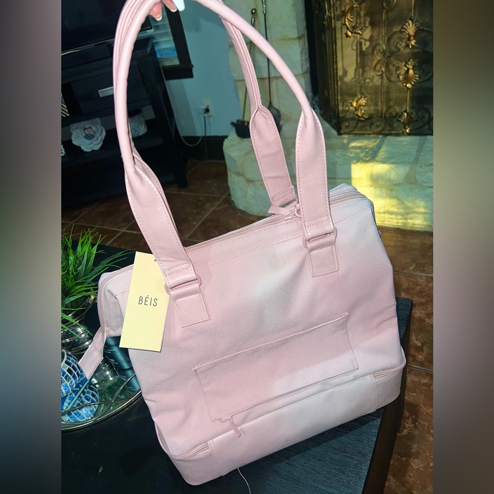 BEIS Mini Weekender in Atlas Pink